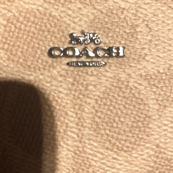 Coach - Picture 2 of 8